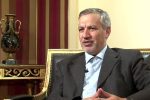 دفاع عطاءالله مهاجرانی از مصاحبه پزشکیان با تاکر کارلسون: او به دقت یک جراح قلب حرف زد/ زبان و ادبیات جراحان با قصابان متفاوت است و نیز تیغ جراحی با ساتور یا کارد قصابی