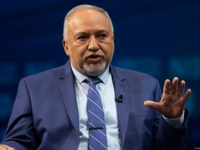 لیبرمن: ایرانیها روز به روز قابلیتهای دفاعی خود را افزایش میدهند.