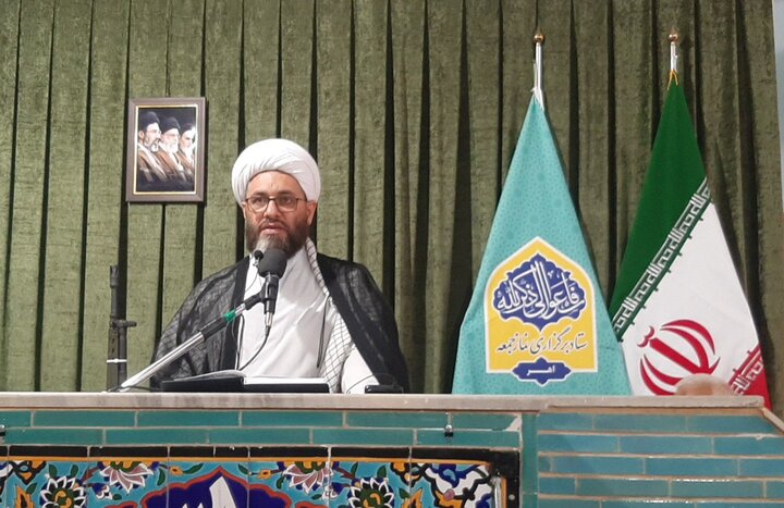 امام جمعه اهر: امنیت دستاورد مشترک پلیس و مردم است امام جمعه اهر: امنیت دستاورد مشترک پلیس و مردم است